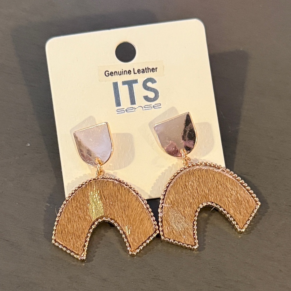 🌻 ITS sense “Genuine Leather” Gold Tone Dangle Earrings